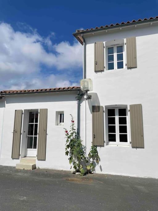 Maison De Vacances La Flotte 00491Ui Zewnętrze zdjęcie
